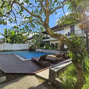 Putri Ayu Holiday park Ubud (Bali)