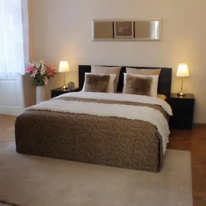 Apartamento Royal Celakovskeho Sady